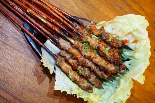 烧烤串视频,舌尖上的烟火气息，尽享美味瞬间