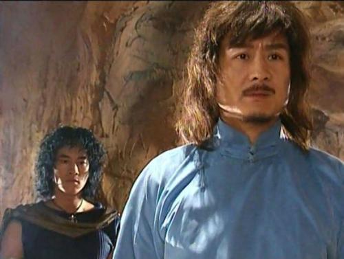 风云雄霸天下打斗视频,激战巅峰，英雄逐梦